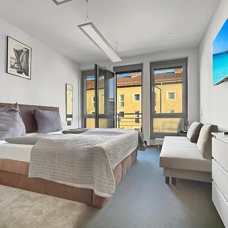 Zentrale In 6 Schlafzimmer, 16 Gaeste