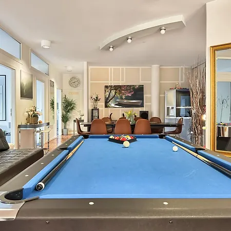 Zentrale In 6 Schlafzimmer, 16 Gaeste Appartement Munich
