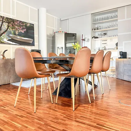 Zentrale In 6 Schlafzimmer, 16 Gaeste Apartman *