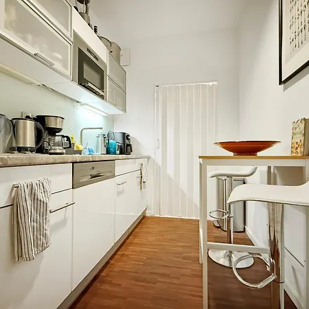 Zentrale In 6 Schlafzimmer, 16 Gaeste *