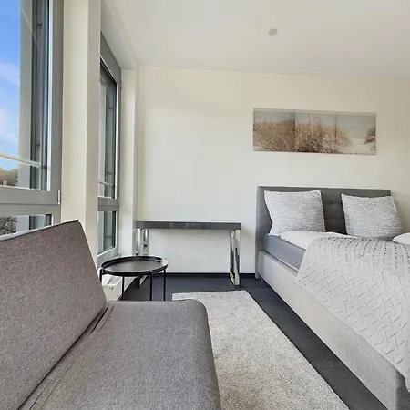 Zentrale In 6 Schlafzimmer, 16 Gaeste Apartman