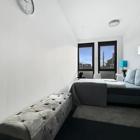Zentrale In 6 Schlafzimmer, 16 Gaeste Appartement *