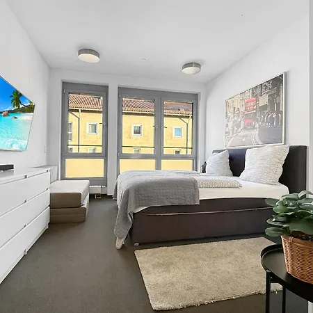 Zentrale In 6 Schlafzimmer, 16 Gaeste *