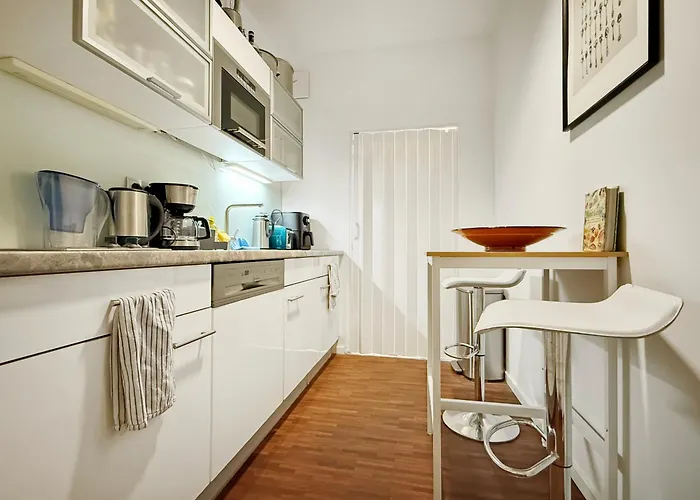 Zentrale In 6 Schlafzimmer, 16 Gaeste *