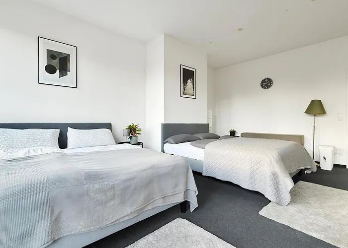 Zentrale In 6 Schlafzimmer, 16 Gaeste