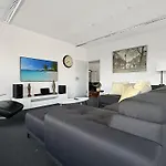 Geraeumige 6-schlafzimmer-wohnung Im Zentrum Von Fuer 16 Gaeste Appartamento