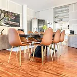 Geraeumige 6-schlafzimmer-wohnung Im Zentrum Von Fuer 16 Gaeste Appartamento *