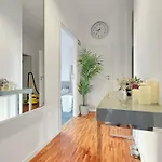 Geraeumige 6-schlafzimmer-wohnung Im Zentrum Von Fuer 16 Gaeste Appartement