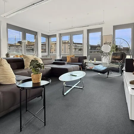 Geraeumige 6-schlafzimmer-wohnung Im Zentrum Von Fuer 16 Gaeste * ميونيخ