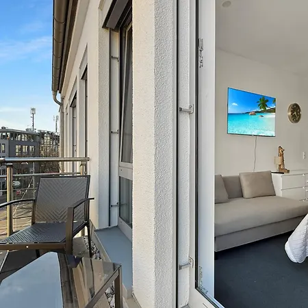 Geraeumige 6-schlafzimmer-wohnung Im Zentrum Von Fuer 16 Gaeste * München