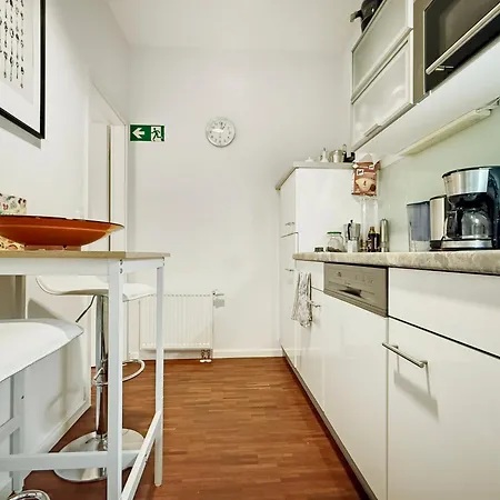 Lägenhet Geraeumige 6-schlafzimmer-wohnung Im Zentrum Von Fuer 16 Gaeste *