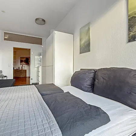 Geraeumige 6-schlafzimmer-wohnung Im Zentrum Von Fuer 16 Gaeste