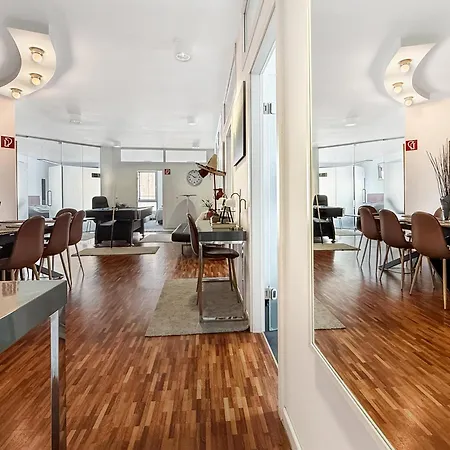 شقة Geraeumige 6-schlafzimmer-wohnung Im Zentrum Von Fuer 16 Gaeste