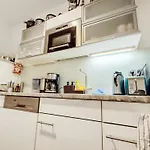 Lägenhet Geraeumige 6-schlafzimmer-wohnung Im Zentrum Von Fuer 16 Gaeste