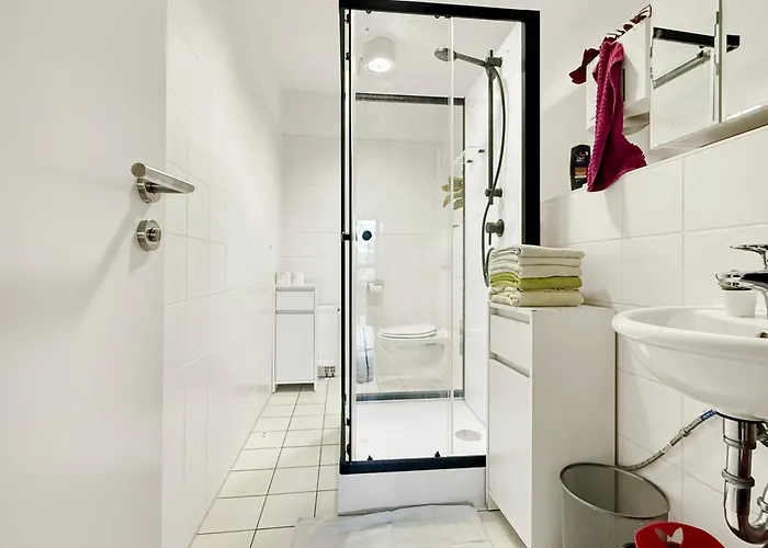 Zentrale In 6 Schlafzimmer, 16 Gaeste * Mnichov